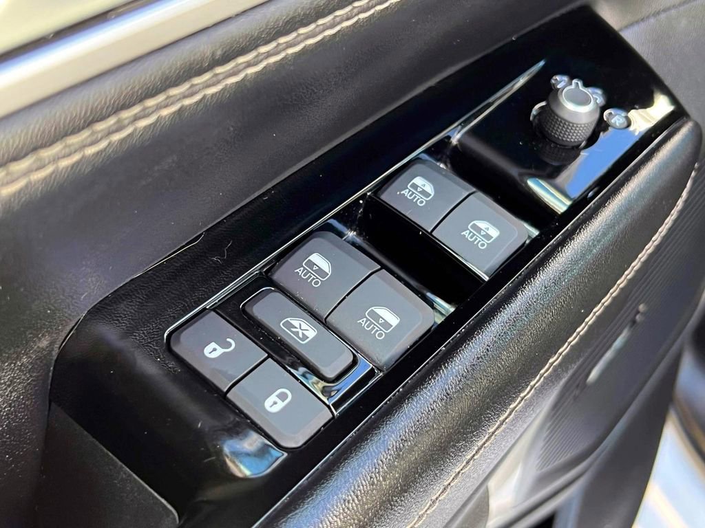 Certified 2024 Jeep Wagoneer Series II image 18