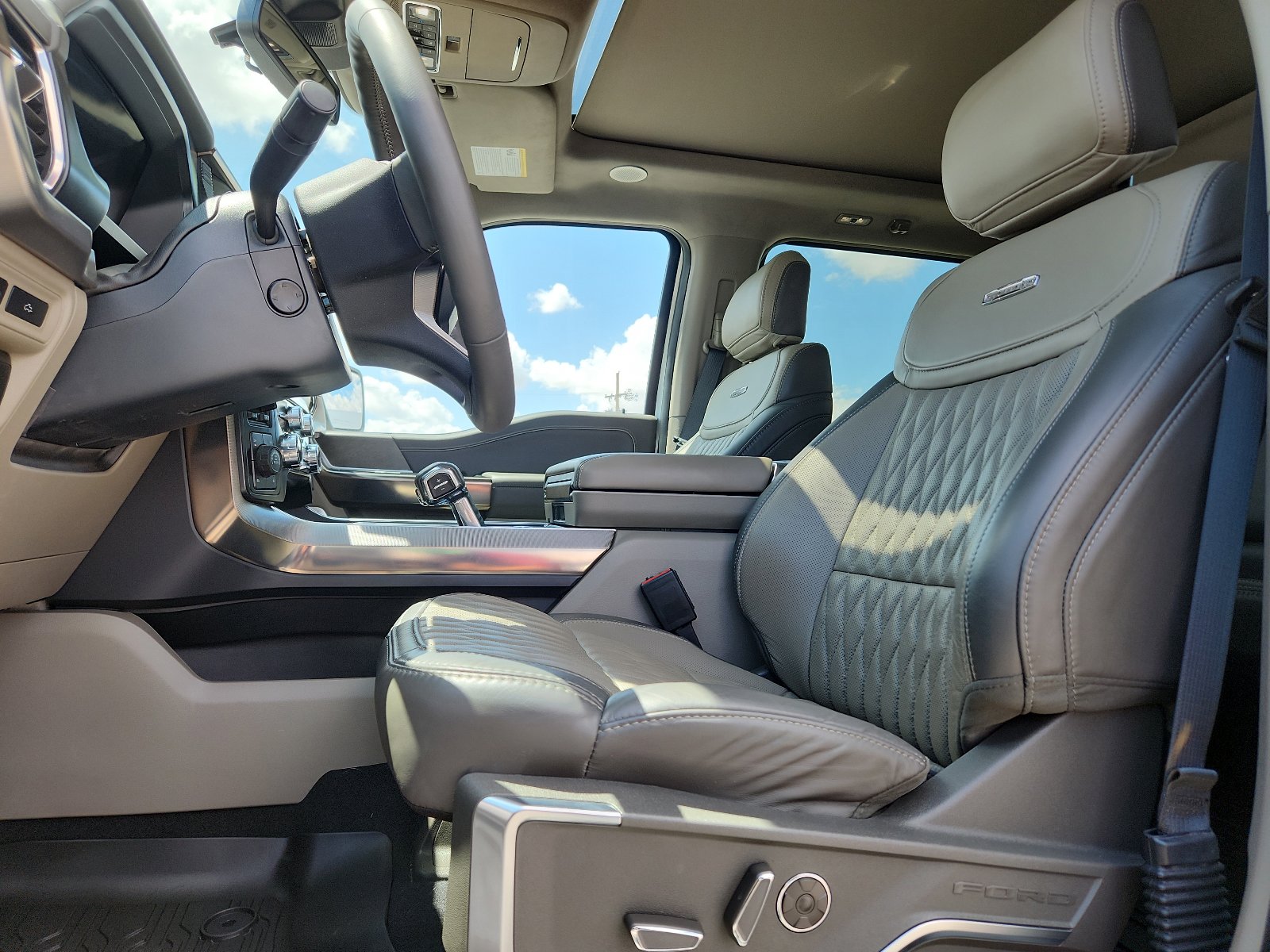 Used 2024 Ford F150 Platinum w/ Equipment Group 703A Plus AWD/4WD image 11