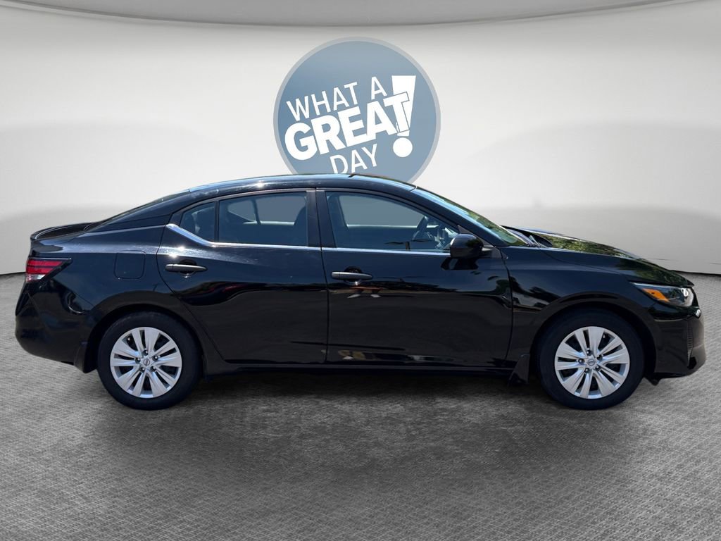 Used 2025 Nissan Sentra S w/ Trunk Package FWD image 2