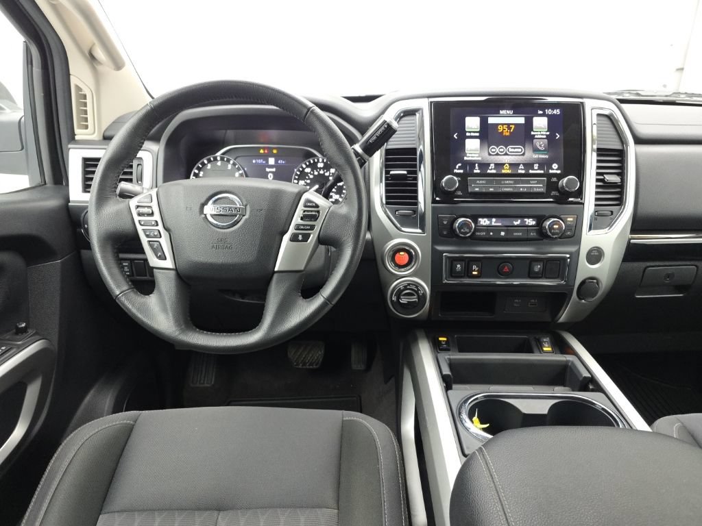 Used 2021 Nissan Titan SV w/ SV Convenience Package AWD/4WD image 16