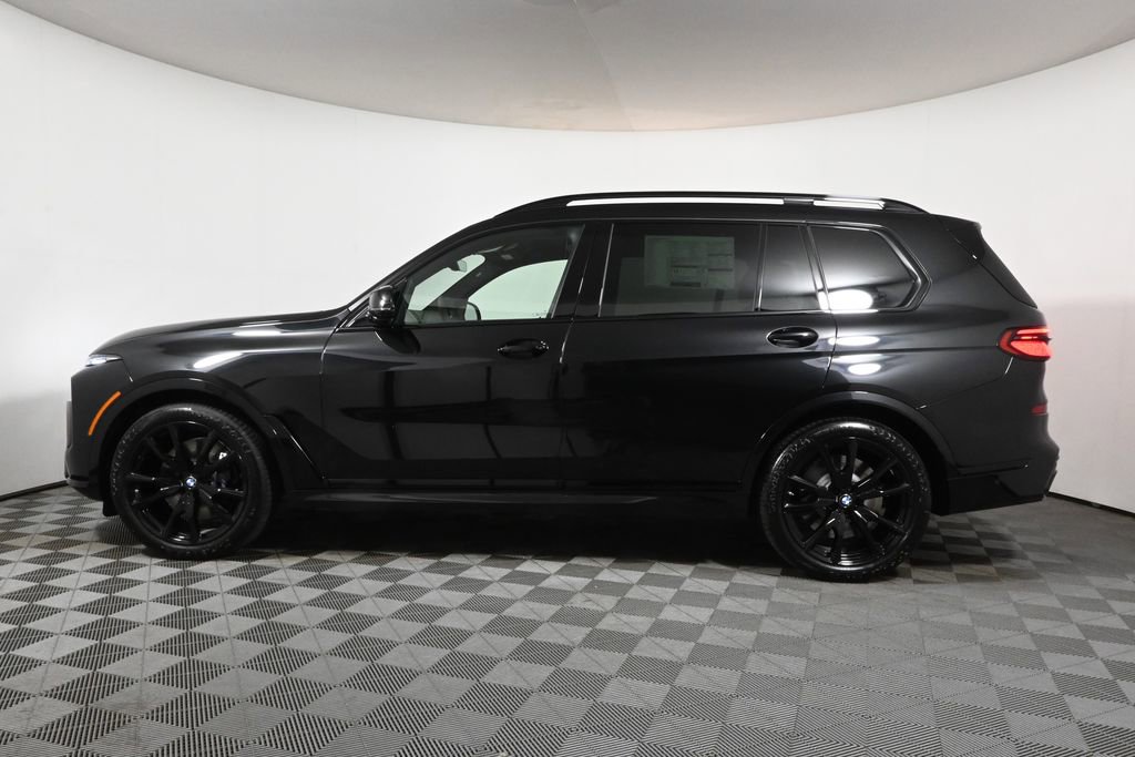 New 2026 BMW X7 M60i image 2
