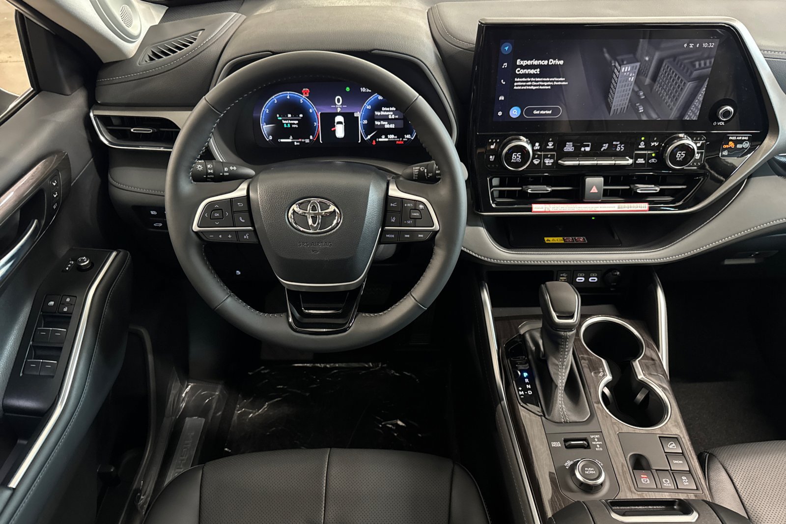 New 2026 Toyota Highlander Limited AWD/4WD image 17