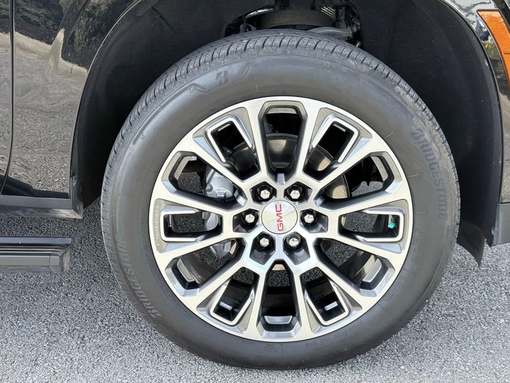 Used 2025 GMC Yukon Denali w/ Denali Reserve Package image 55