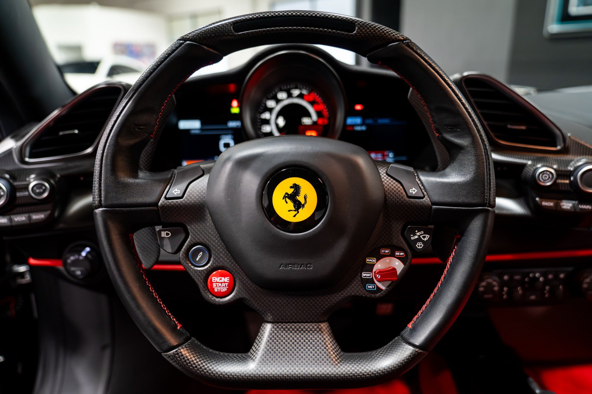 Used 2020 Ferrari 488 Pista Coupe RWD image 21
