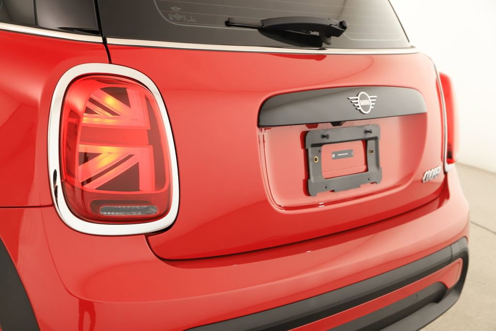 Used 2024 MINI Cooper 2-Door Hardtop FWD image 33