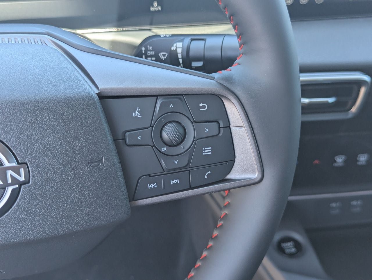 New 2026 Nissan Sentra SR w/ SR Premium Package FWD image 17