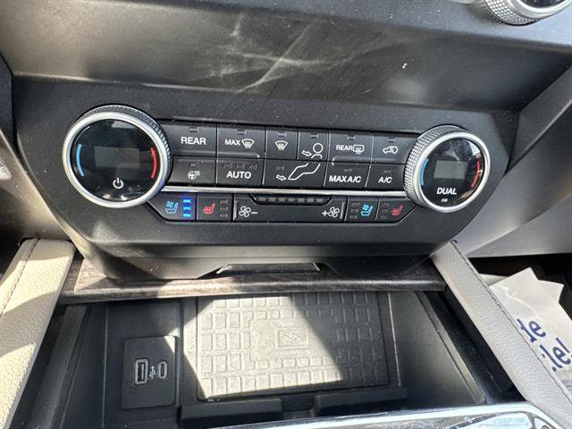 Used 2021 Ford Expedition Limited AWD/4WD image 19