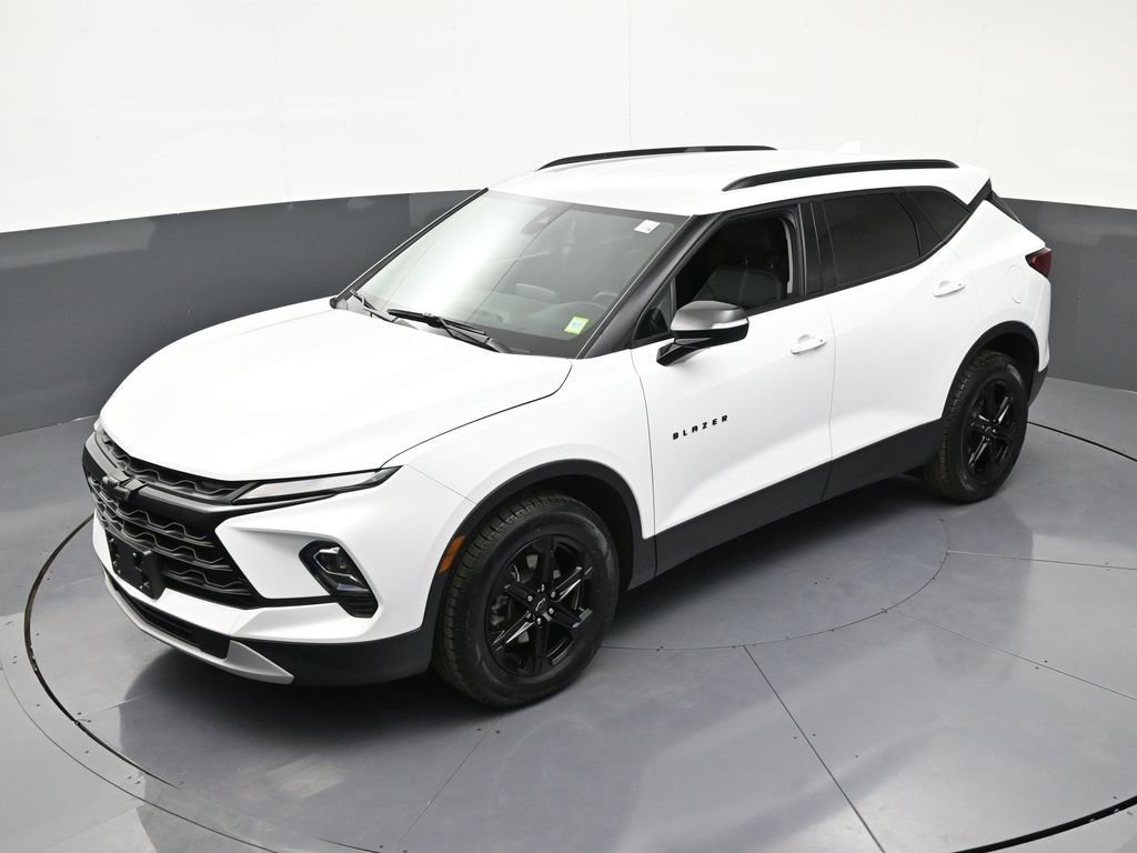 Used 2024 Chevrolet Blazer LT w/ Midnight/Sport Edition AWD/4WD image 17