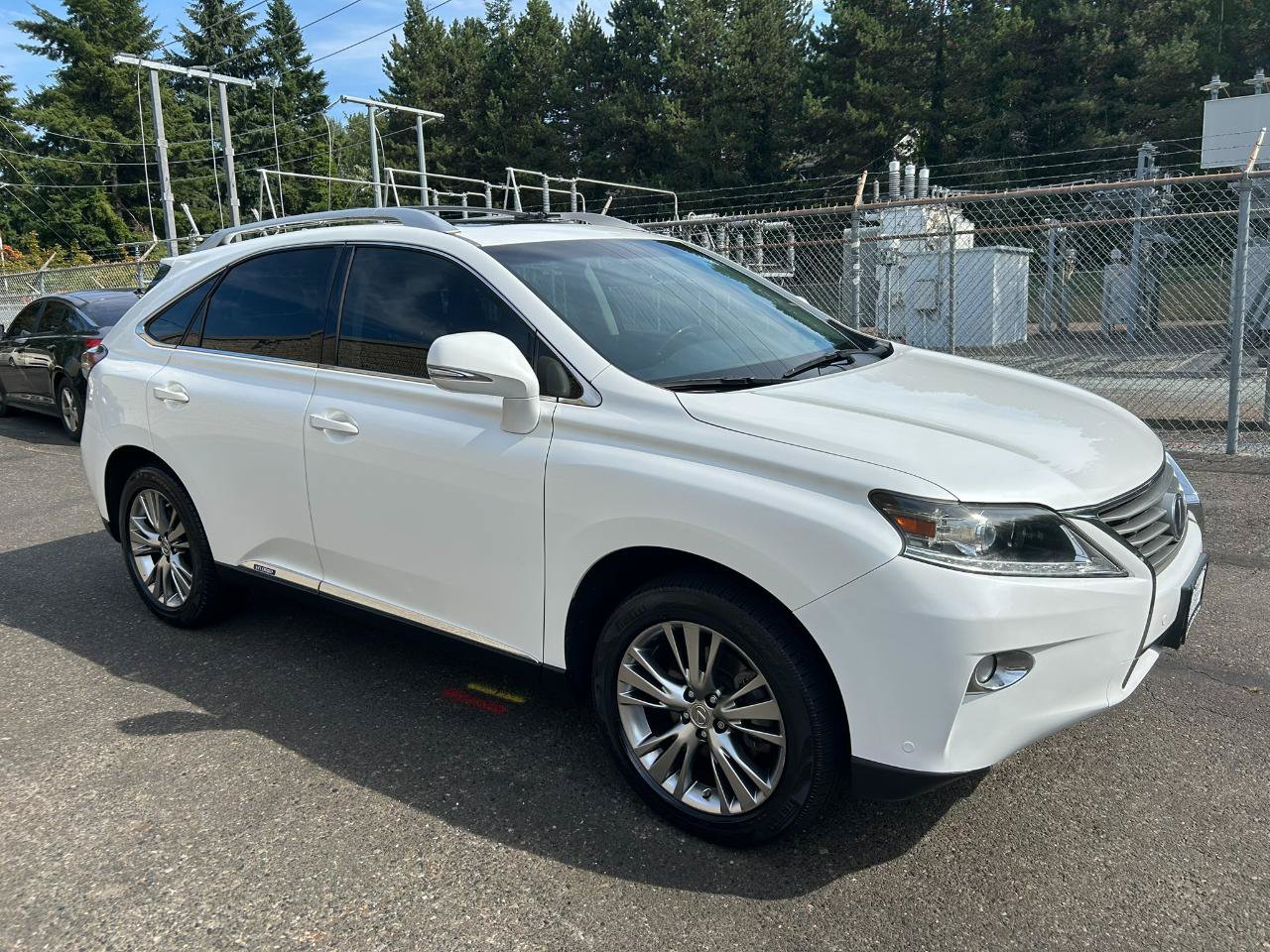 Used 2013 Lexus RX 450h AWD w/ Navigation Pkg image 3