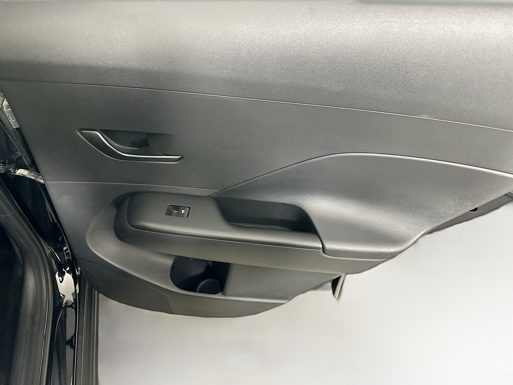 Used 2025 Hyundai Kona SEL image 28