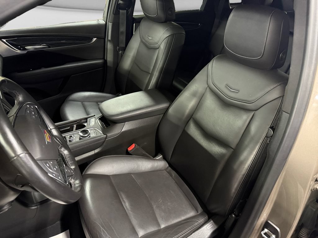 Used 2023 Cadillac XT5 Premium Luxury AWD/4WD image 12