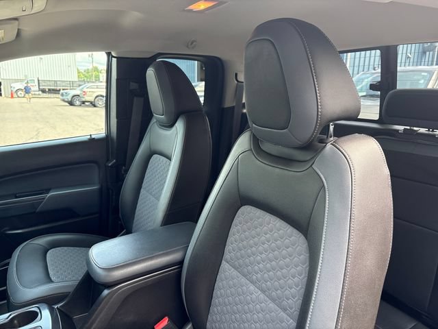 Used 2017 Chevrolet Colorado Z71 AWD/4WD image 11