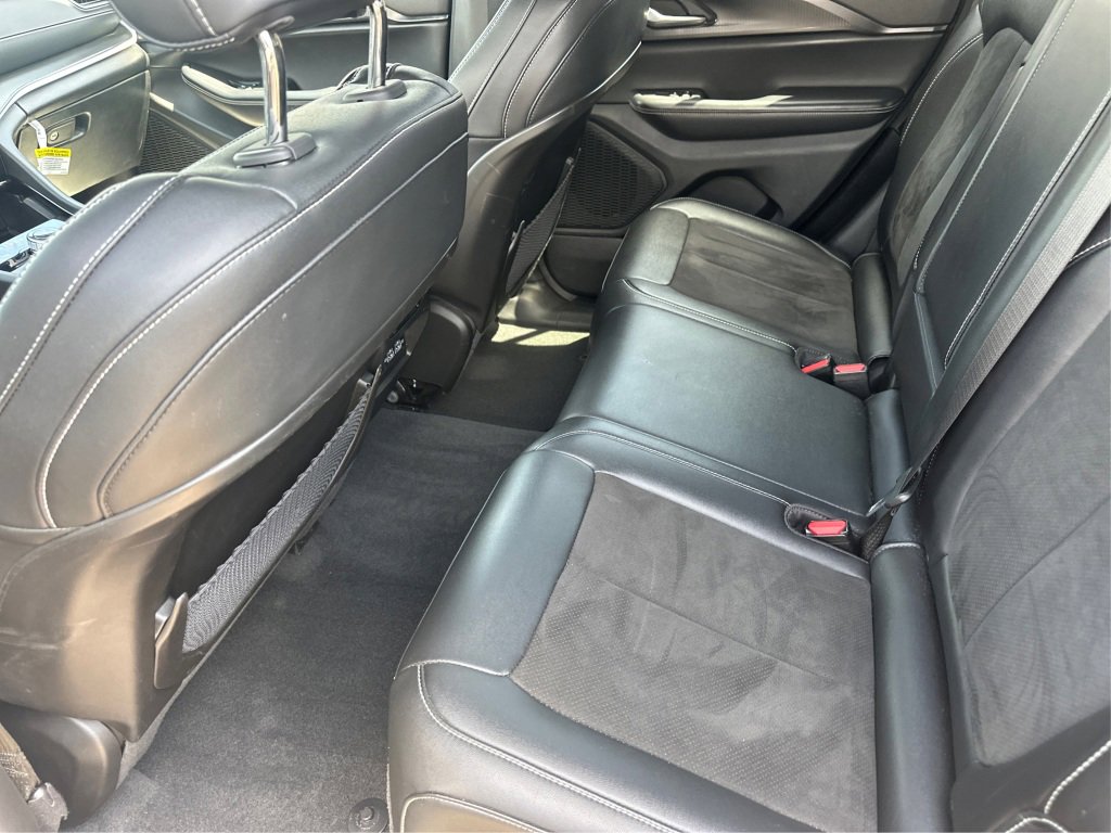 Used 2023 Jeep Grand Cherokee Altitude image 12