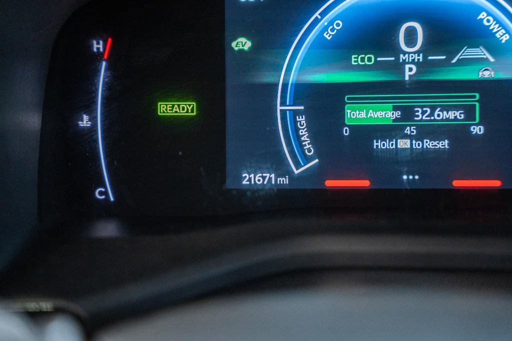 Used 2025 Toyota Camry SE image 43