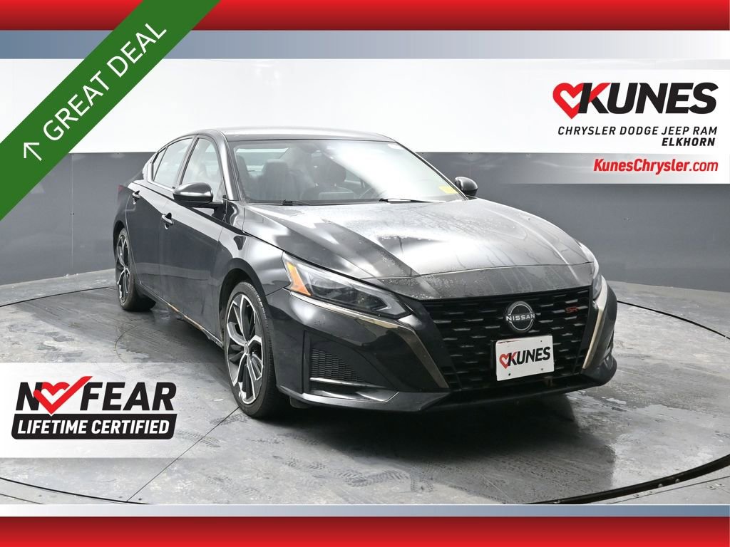 Used 2024 Nissan Altima 2.5 SR video 1