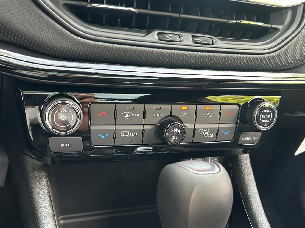 New 2025 Jeep Compass Limited w/ Sun & Sound Group AWD/4WD image 47