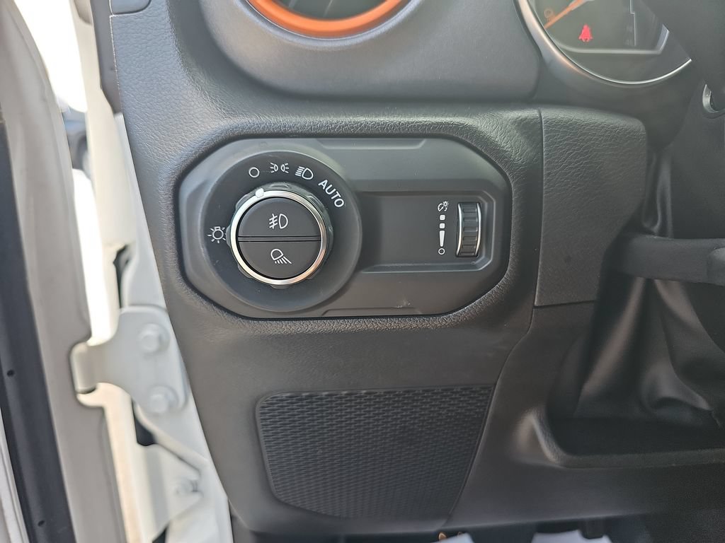 Used 2023 Jeep Gladiator Mojave w/ Cold Weather Group AWD/4WD image 35
