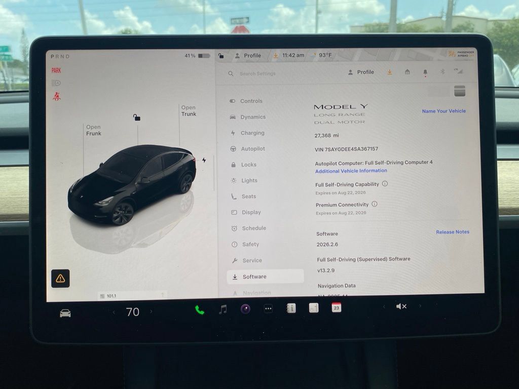 Used 2025 Tesla Model Y Long Range AWD/4WD image 3