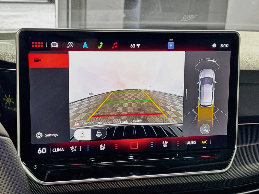 New 2026 Volkswagen GTI SE FWD image 17