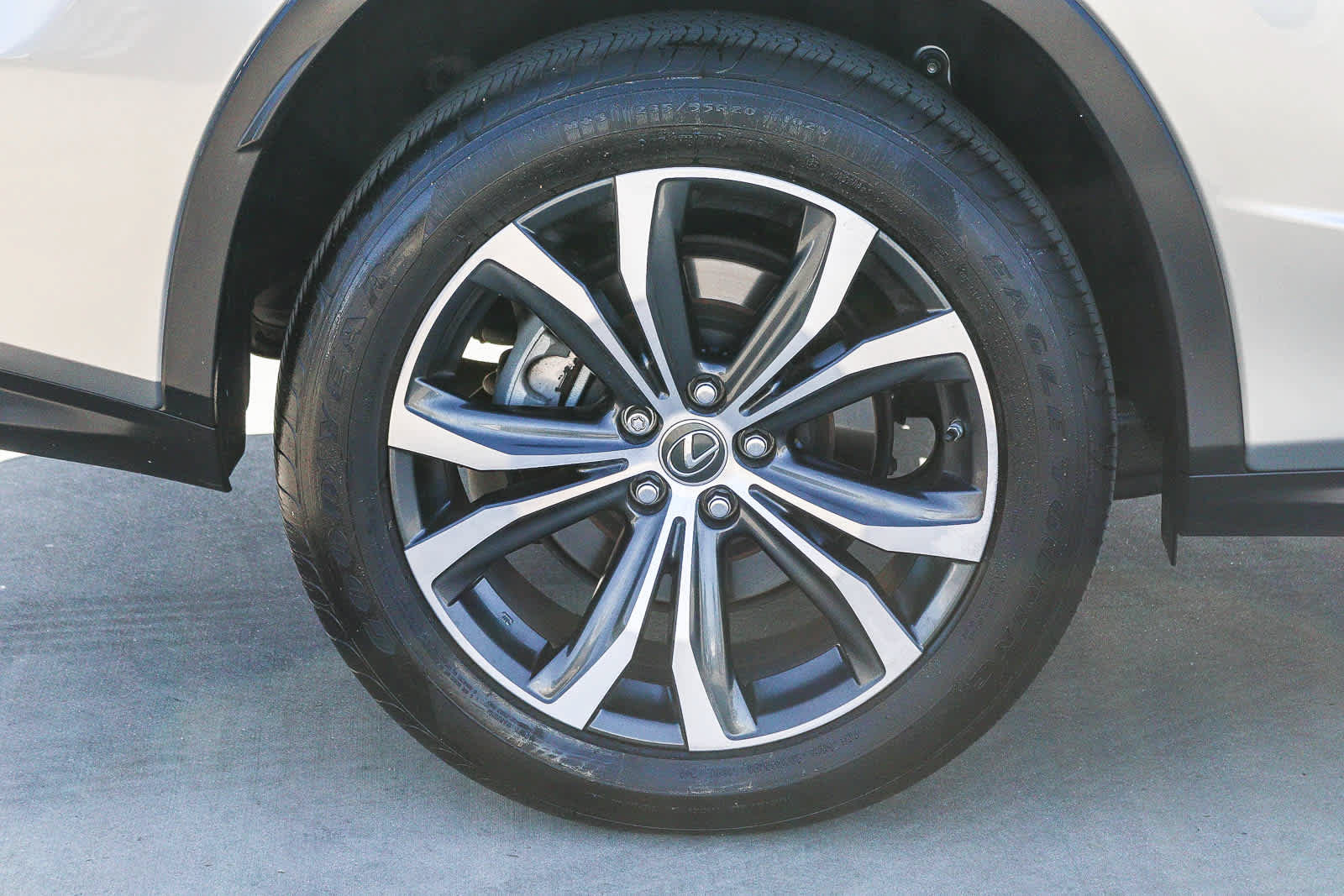 Used 2020 Lexus RX 350L FWD w/ Premium Package image 10