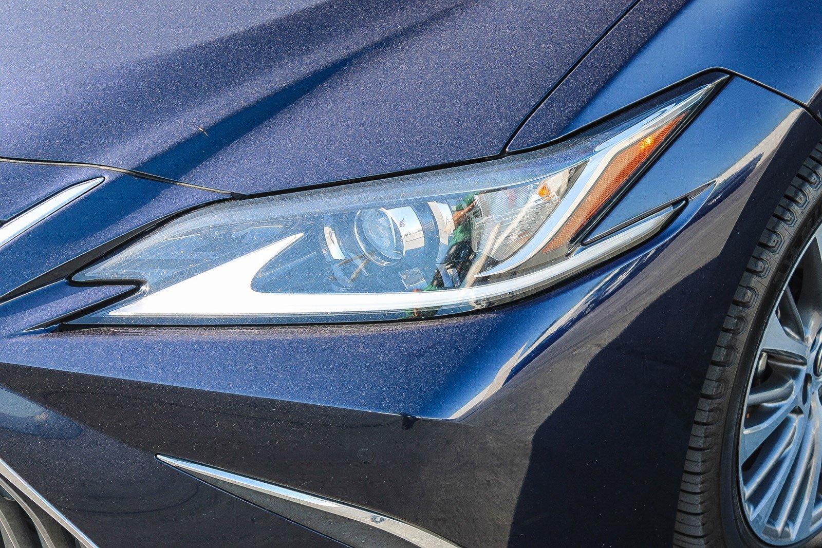 Used 2021 Lexus ES 300h w/ Premium Package image 5