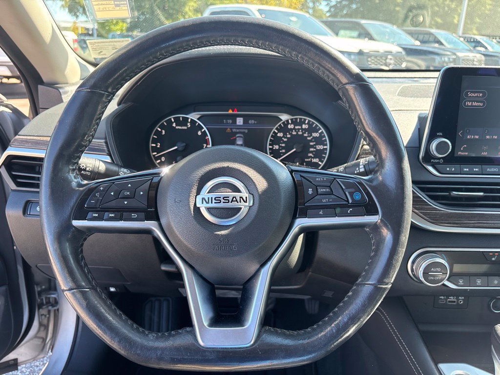 Used 2022 Nissan Altima 2.5 SL FWD image 9