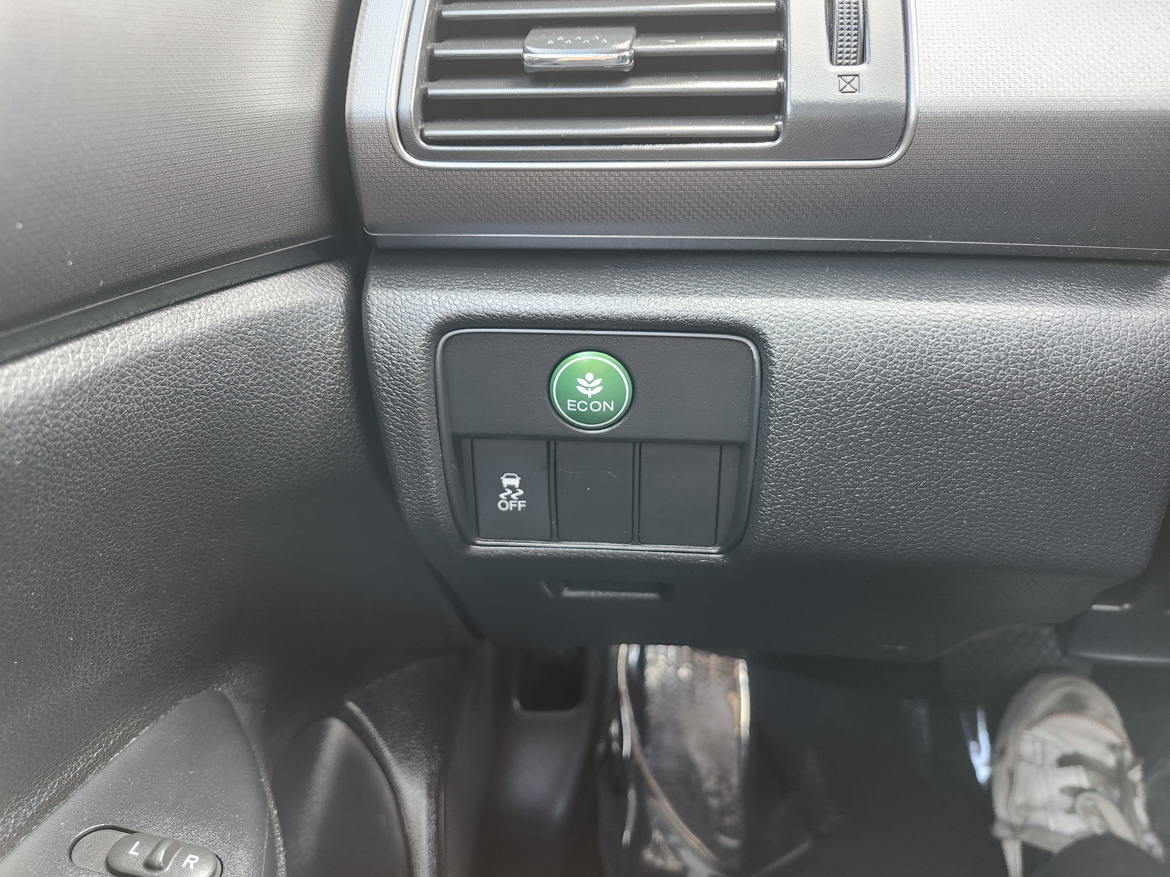 Used 2015 Honda Accord LX image 29