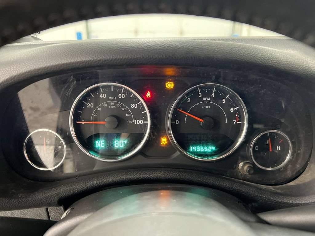 Used 2017 Jeep Wrangler Unlimited Sahara AWD/4WD image 12
