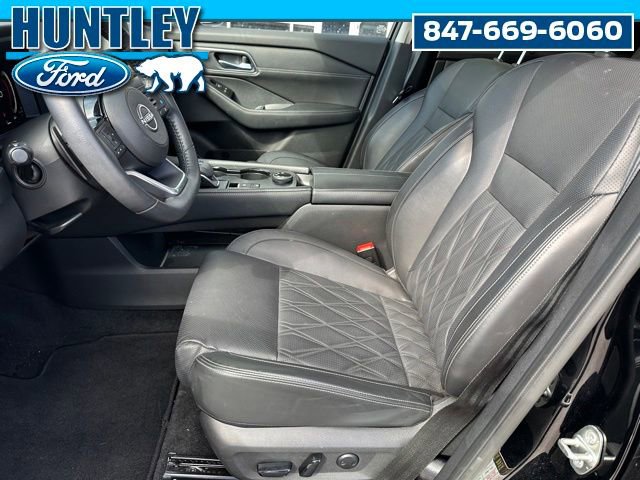 Used 2024 Nissan Rogue Platinum w/ Platinum Premium Package AWD/4WD image 18