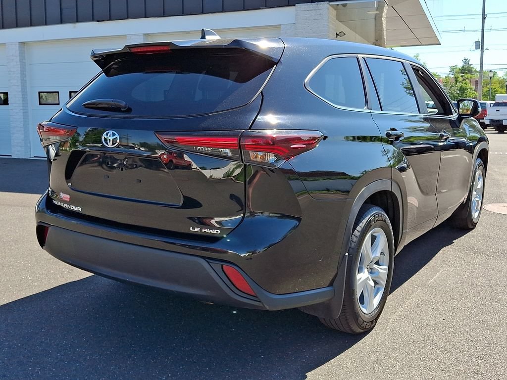 Certified 2025 Toyota Highlander LE AWD/4WD image 6