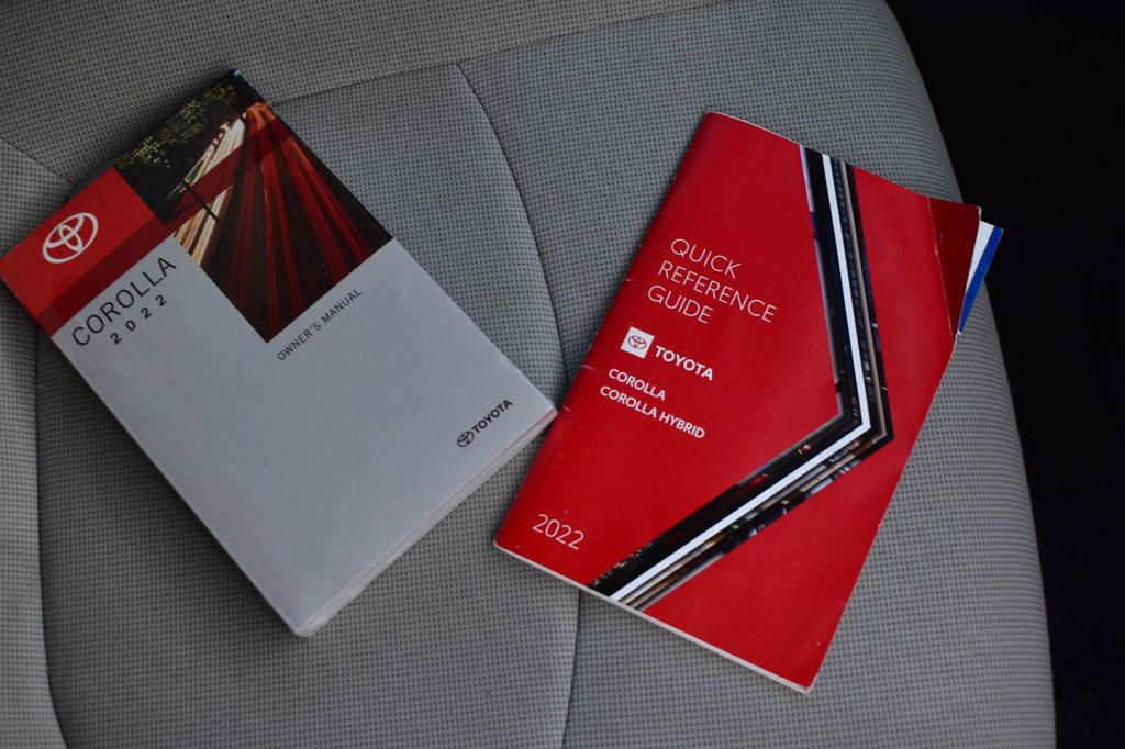 Used 2022 Toyota Corolla LE image 13