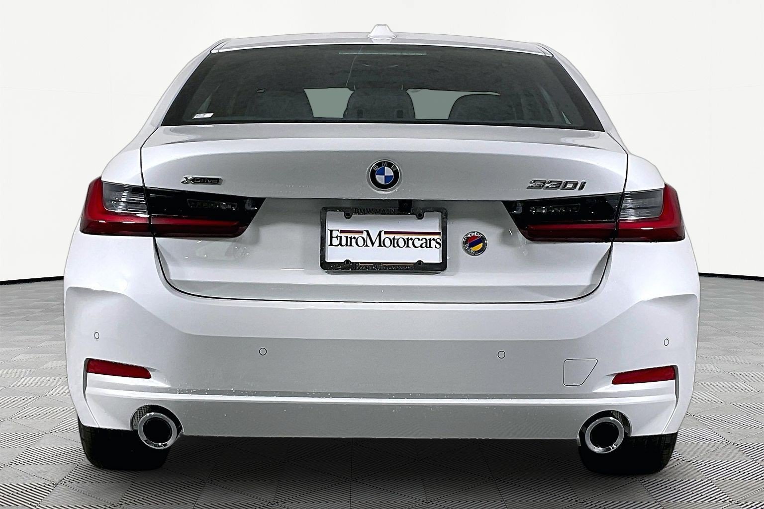New 2026 BMW 330i xDrive Sedan w/ Premium Package AWD/4WD image 5