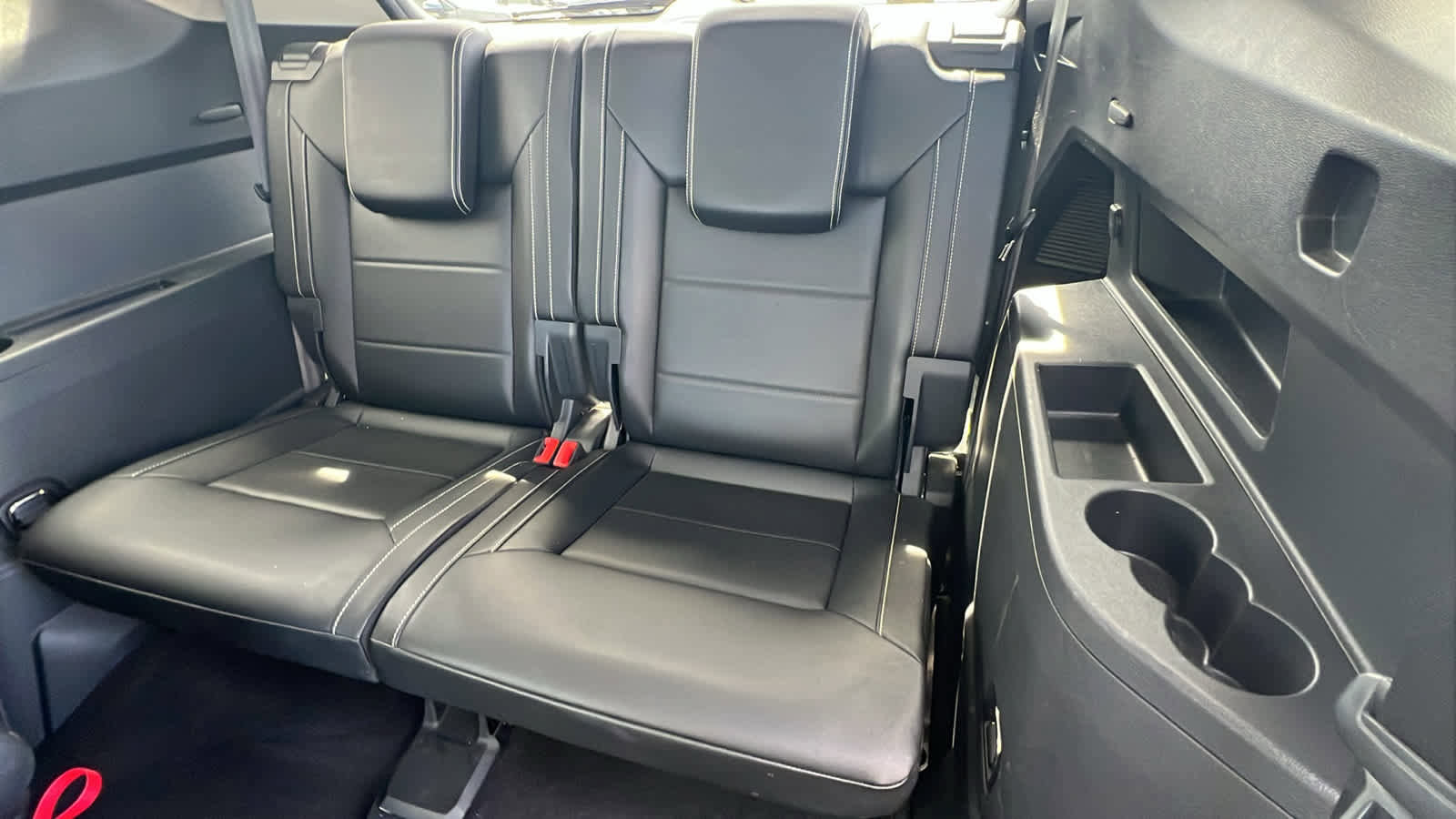 Used 2022 Volkswagen Atlas SE image 31