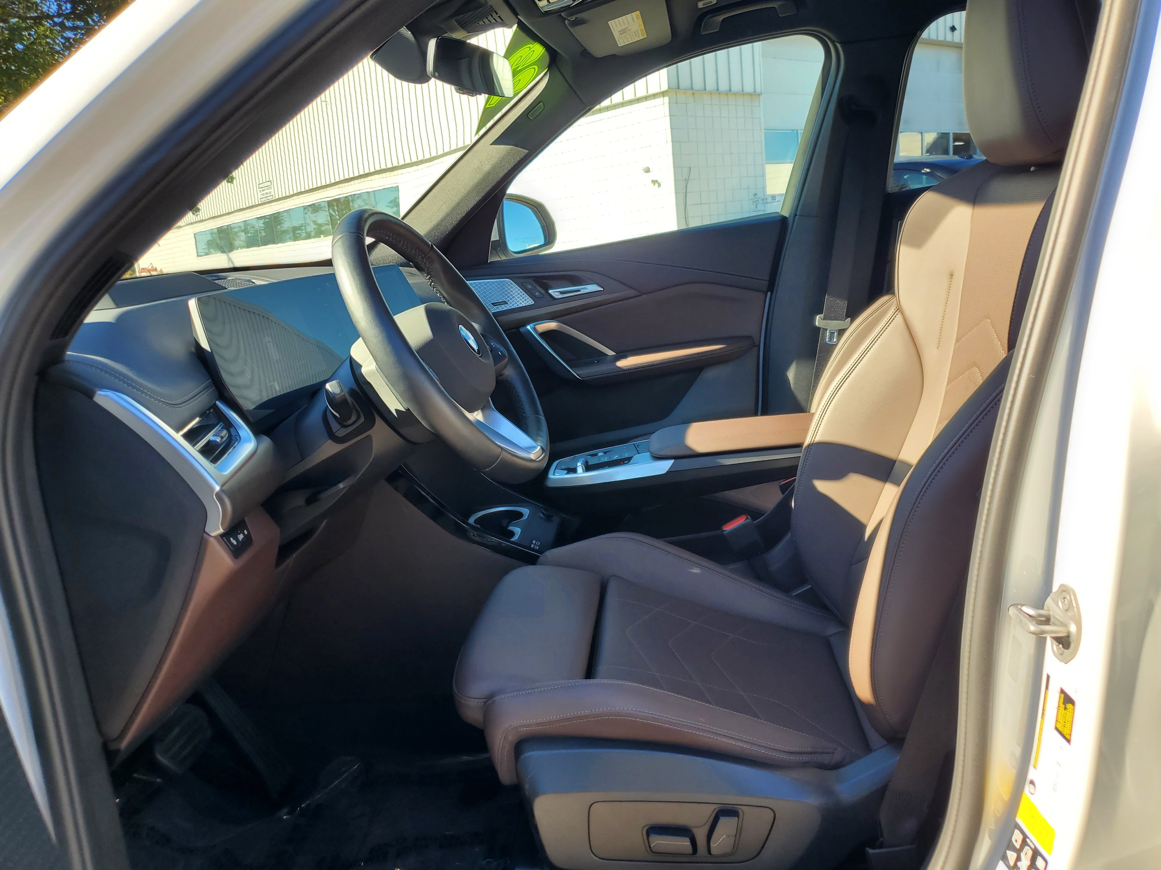 Certified 2023 BMW X1 xDrive28i w/ Premium Package AWD/4WD image 9