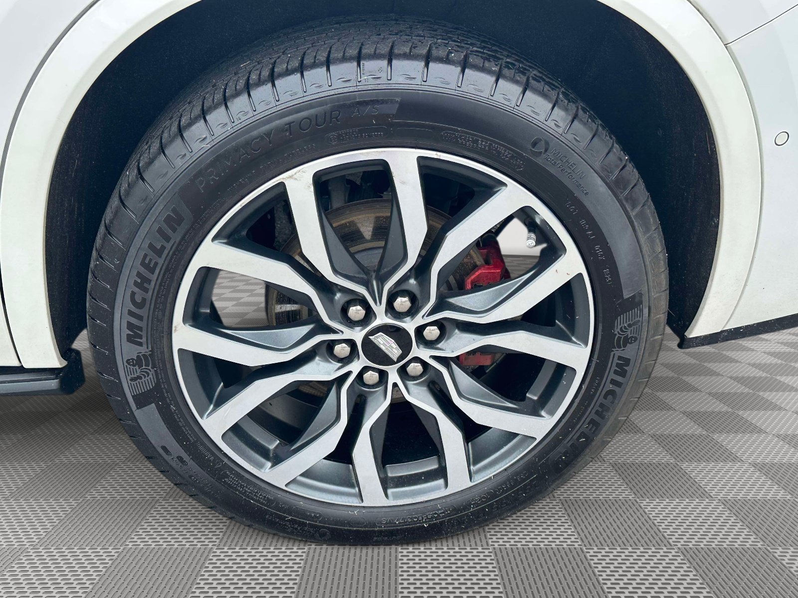 Certified 2022 Cadillac XT6 Sport w/ Technology Package AWD/4WD image 35