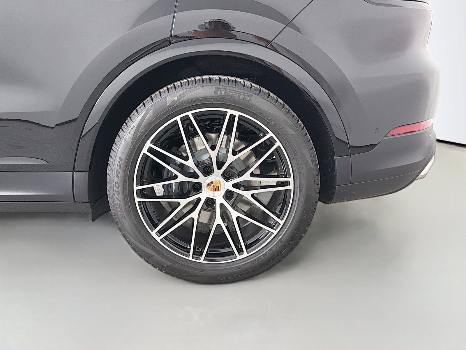 Certified 2026 Porsche Cayenne AWD/4WD image 12