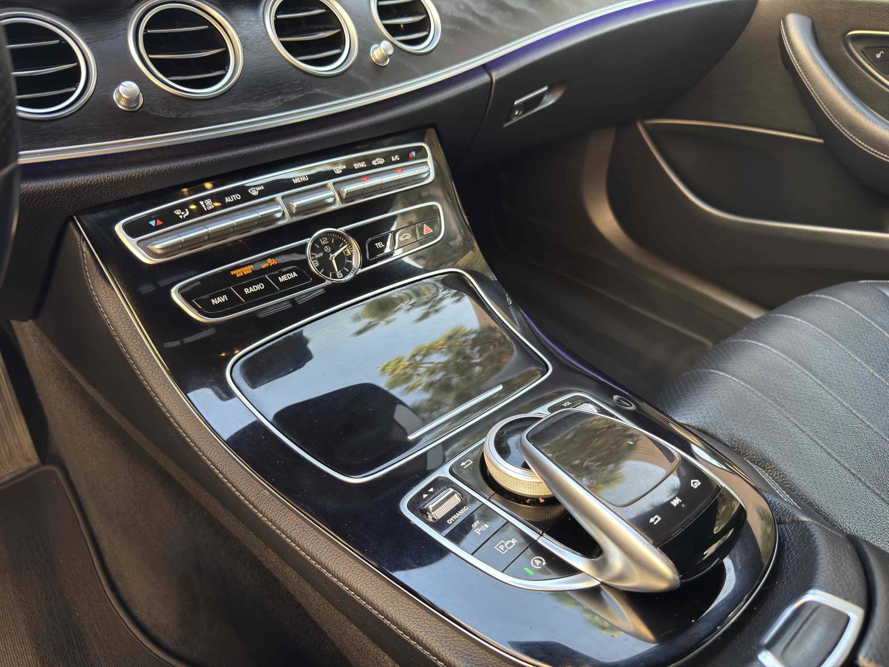 Used 2017 Mercedes-Benz E 400 4MATIC Wagon image 60