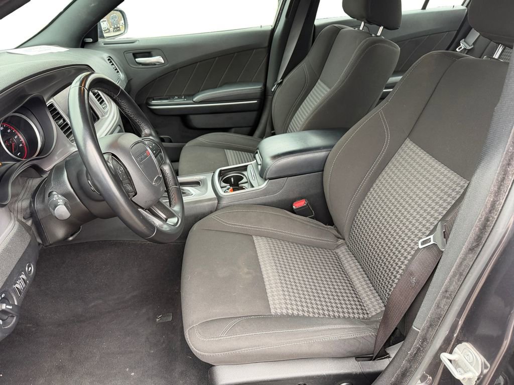 Used 2023 Dodge Charger SXT image 10
