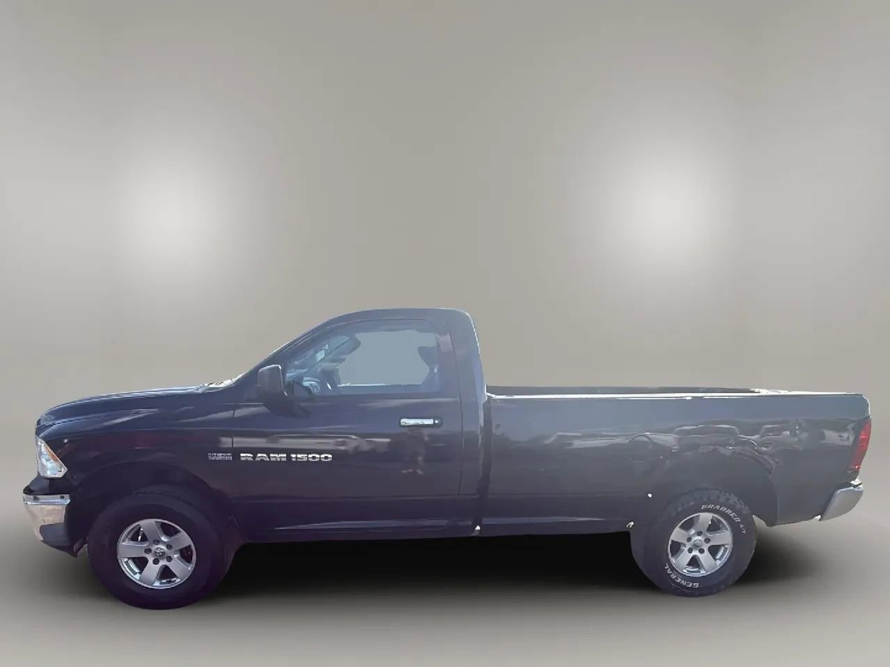 Used 2012 RAM 1500 Classic SLT AWD/4WD image 2