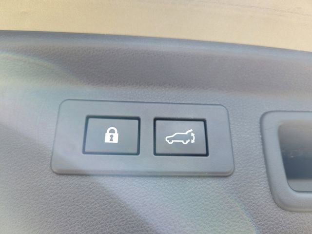 Used 2022 Subaru Forester Premium image 11