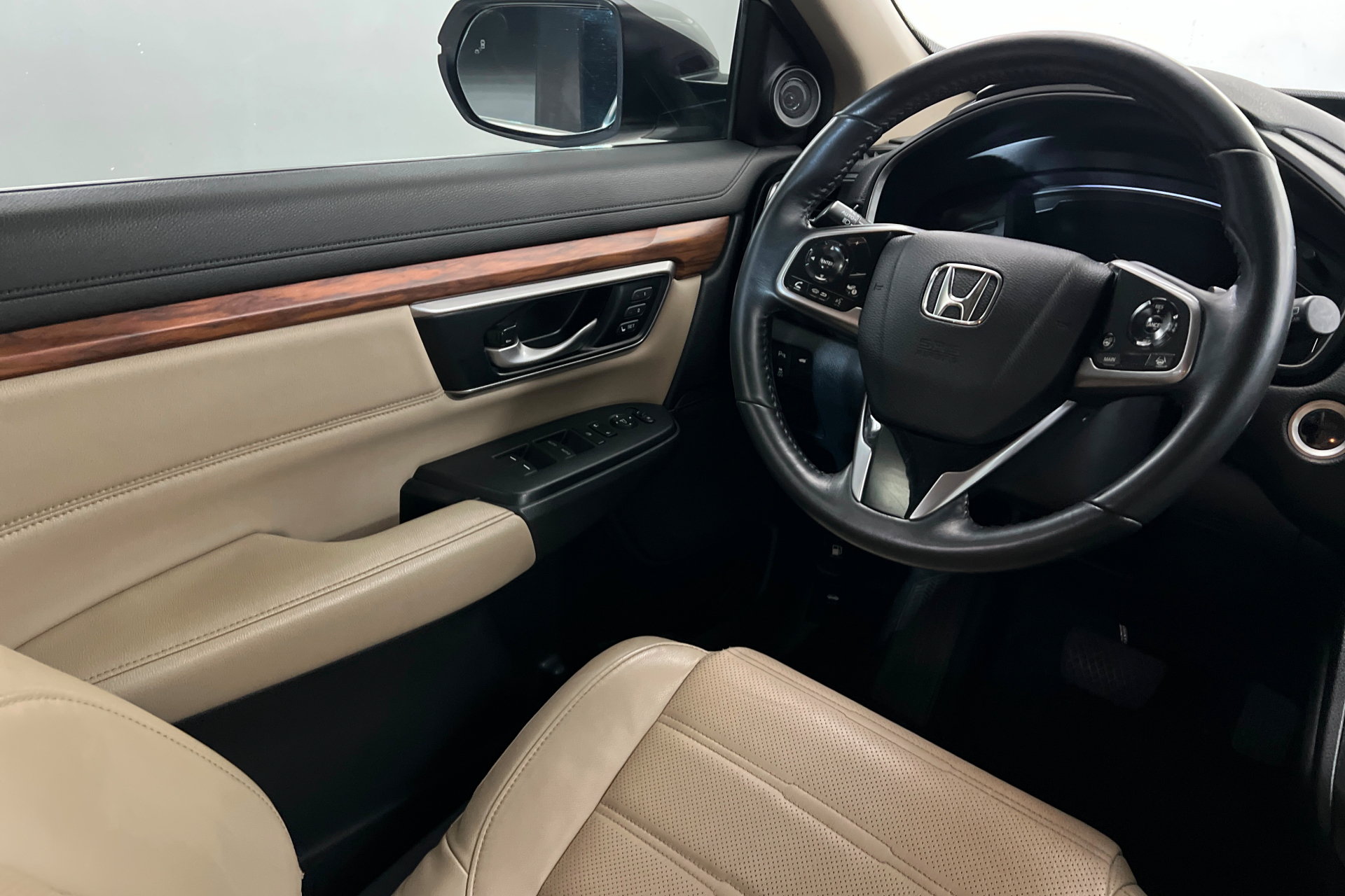 Used 2022 Honda CR-V Touring image 12