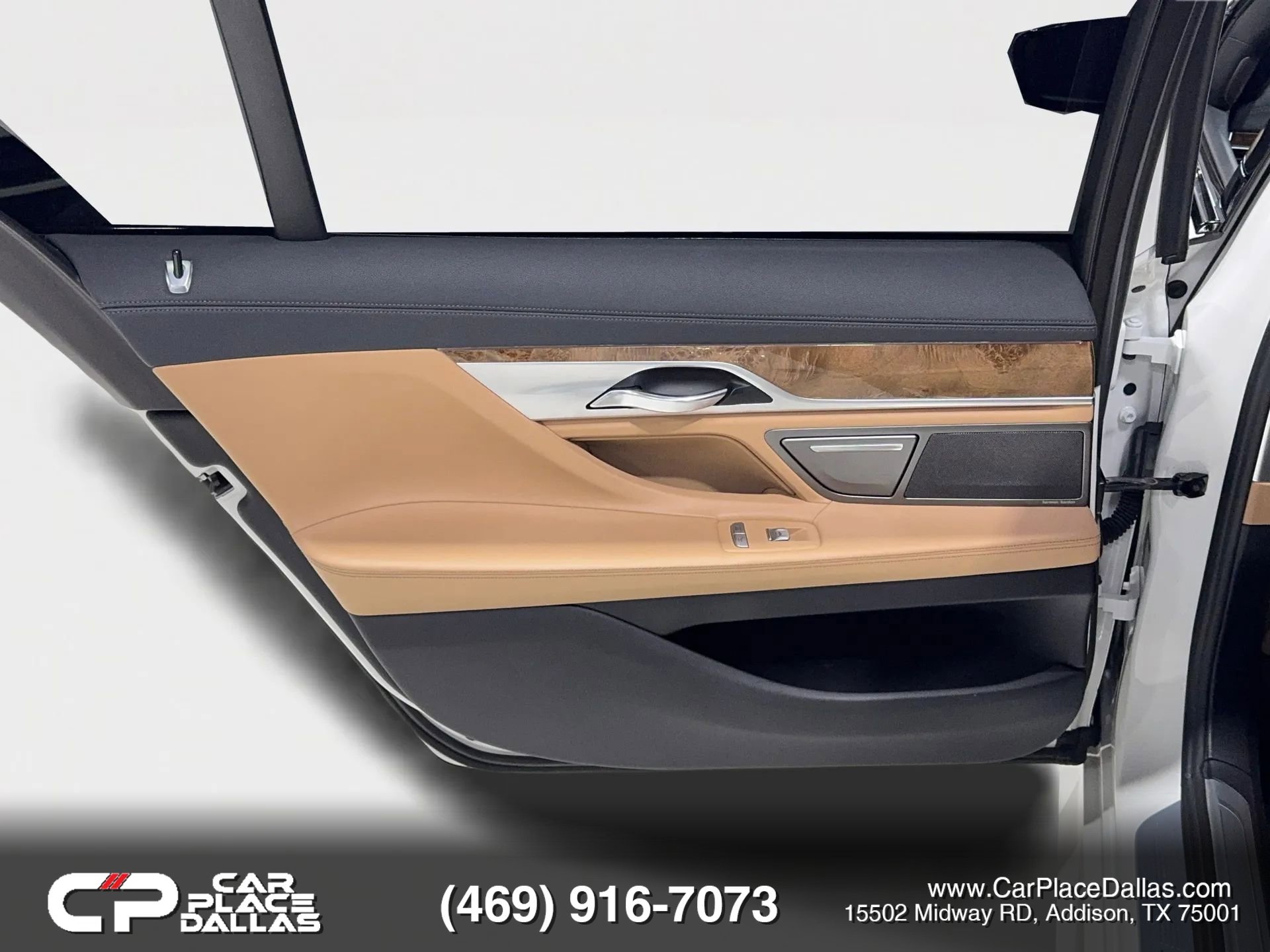 Used 2016 BMW 750i 750i Sedan 4D image 23