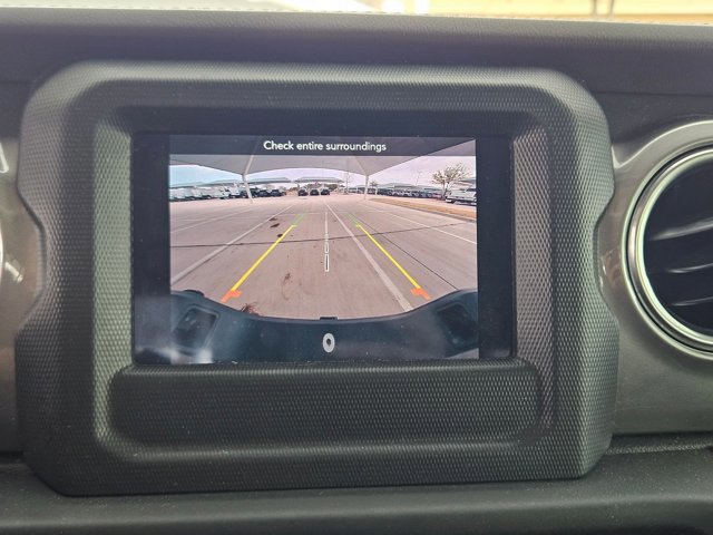 Used 2021 Jeep Gladiator Overland image 12