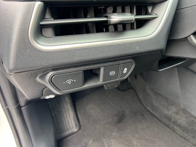 Certified 2025 Kia K4 LXS FWD image 19