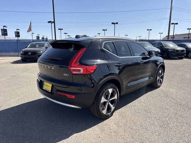Certified 2025 Volvo XC40 B5 Core w/ Protection Package Premier AWD/4WD image 5