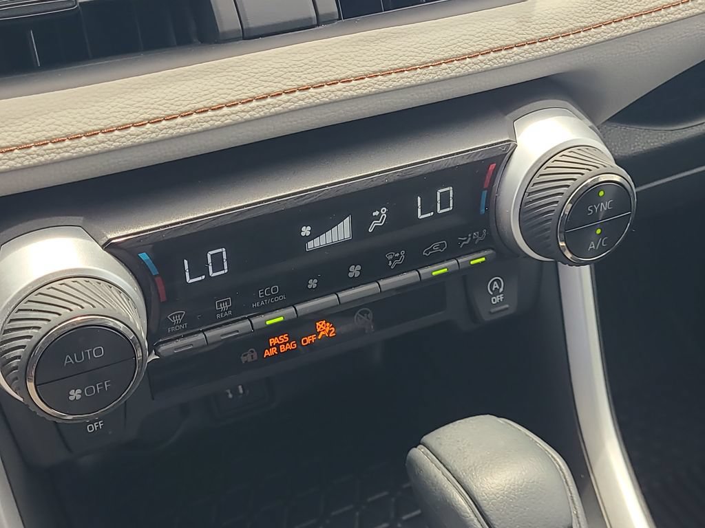 Used 2025 Toyota RAV4 XLE w/ Convenience Package FWD image 15