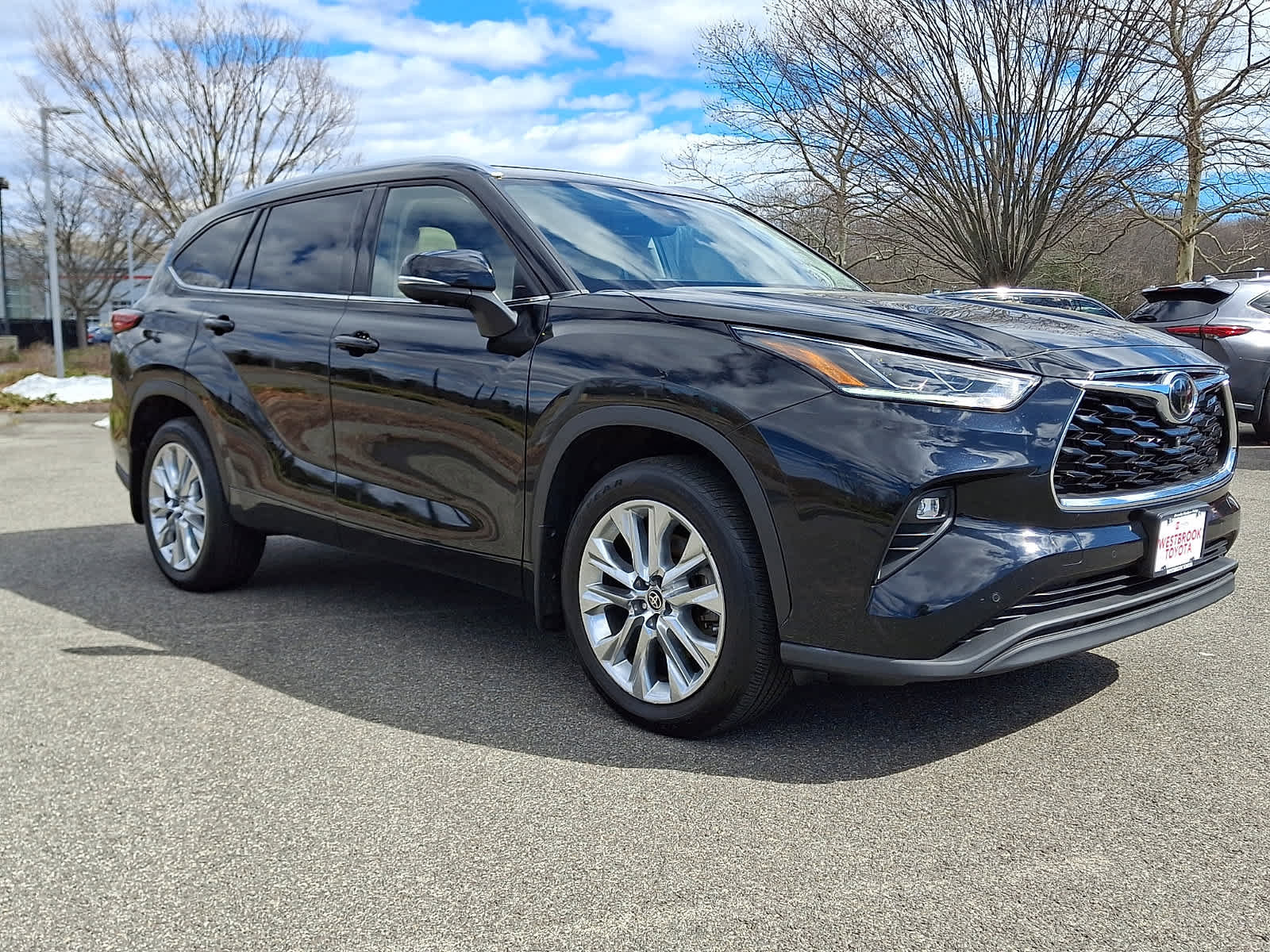 Used 2022 Toyota Highlander Limited image 4