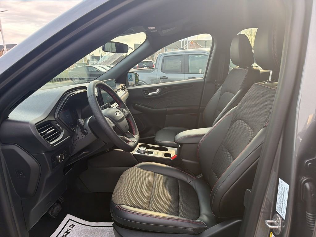 Certified 2026 Ford Escape ST-Line w/ Tech Pack #1 image 28