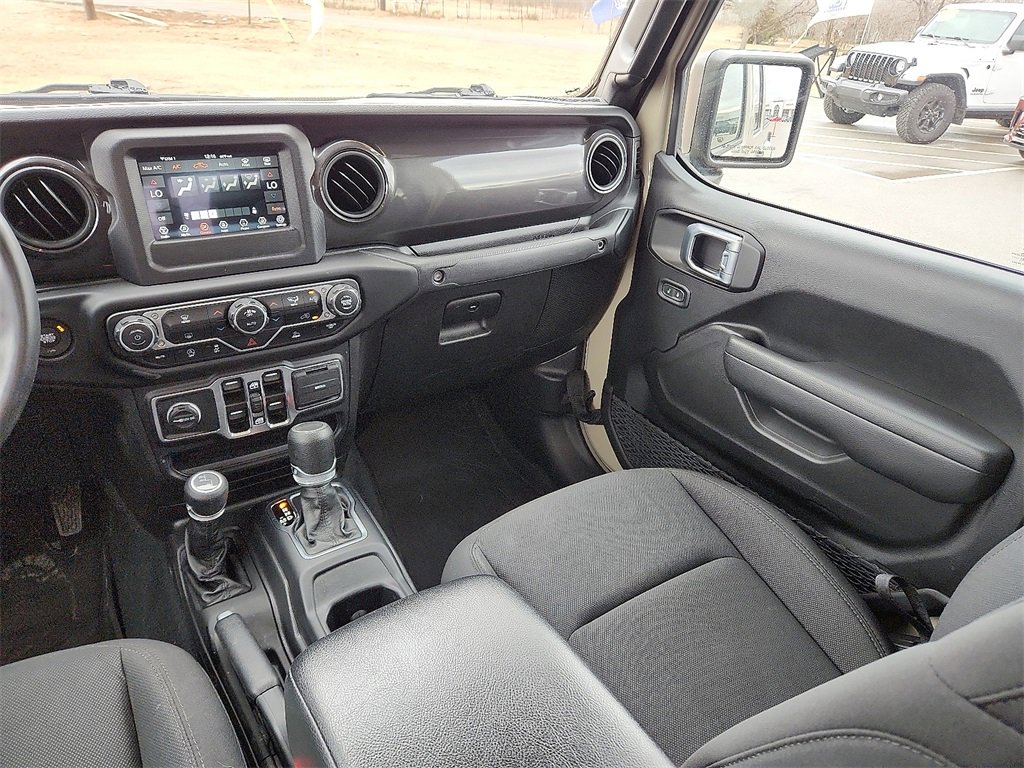 Used 2022 Jeep Gladiator Sport image 14