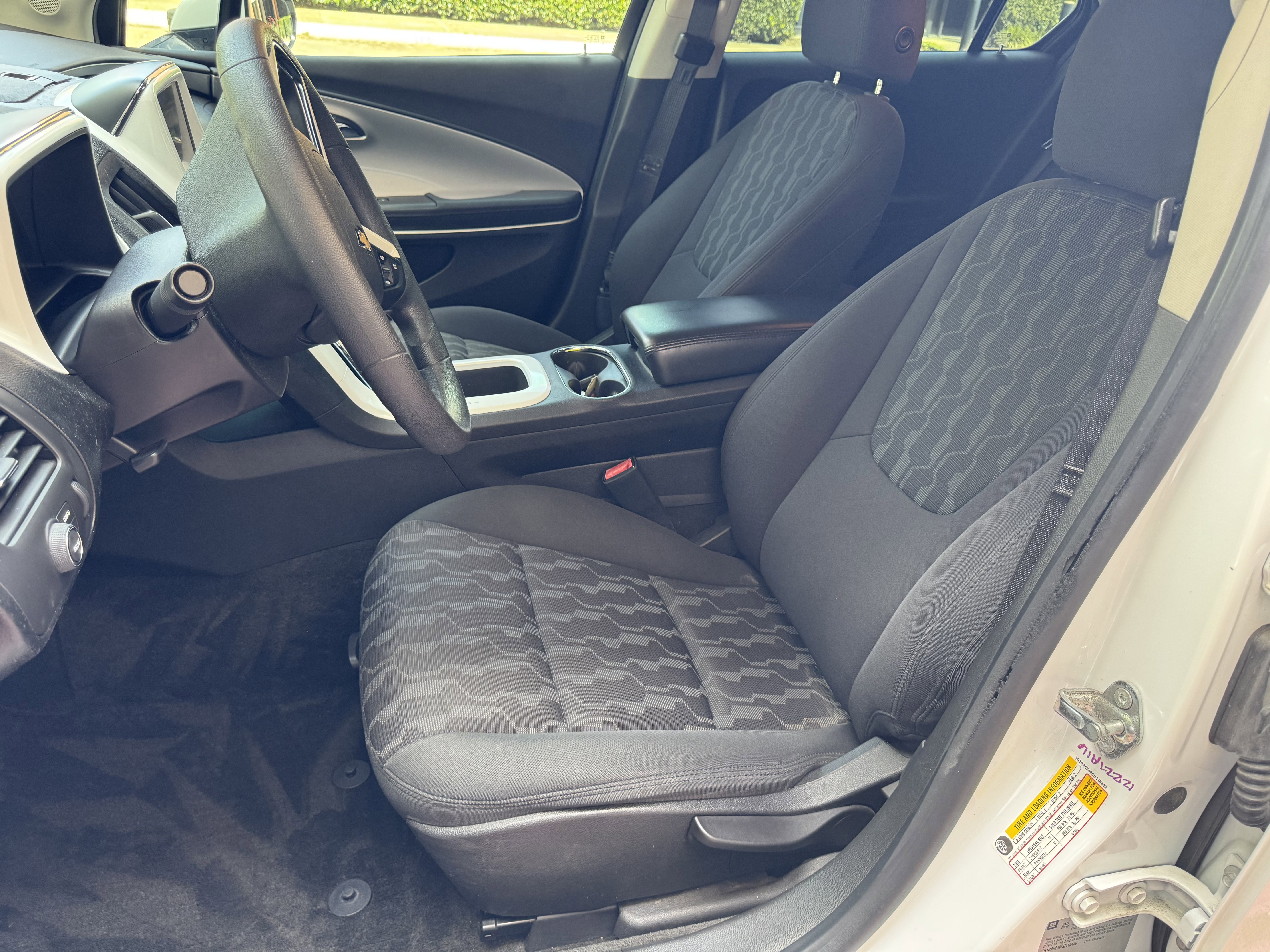 Used 2012 Chevrolet Volt FWD image 28